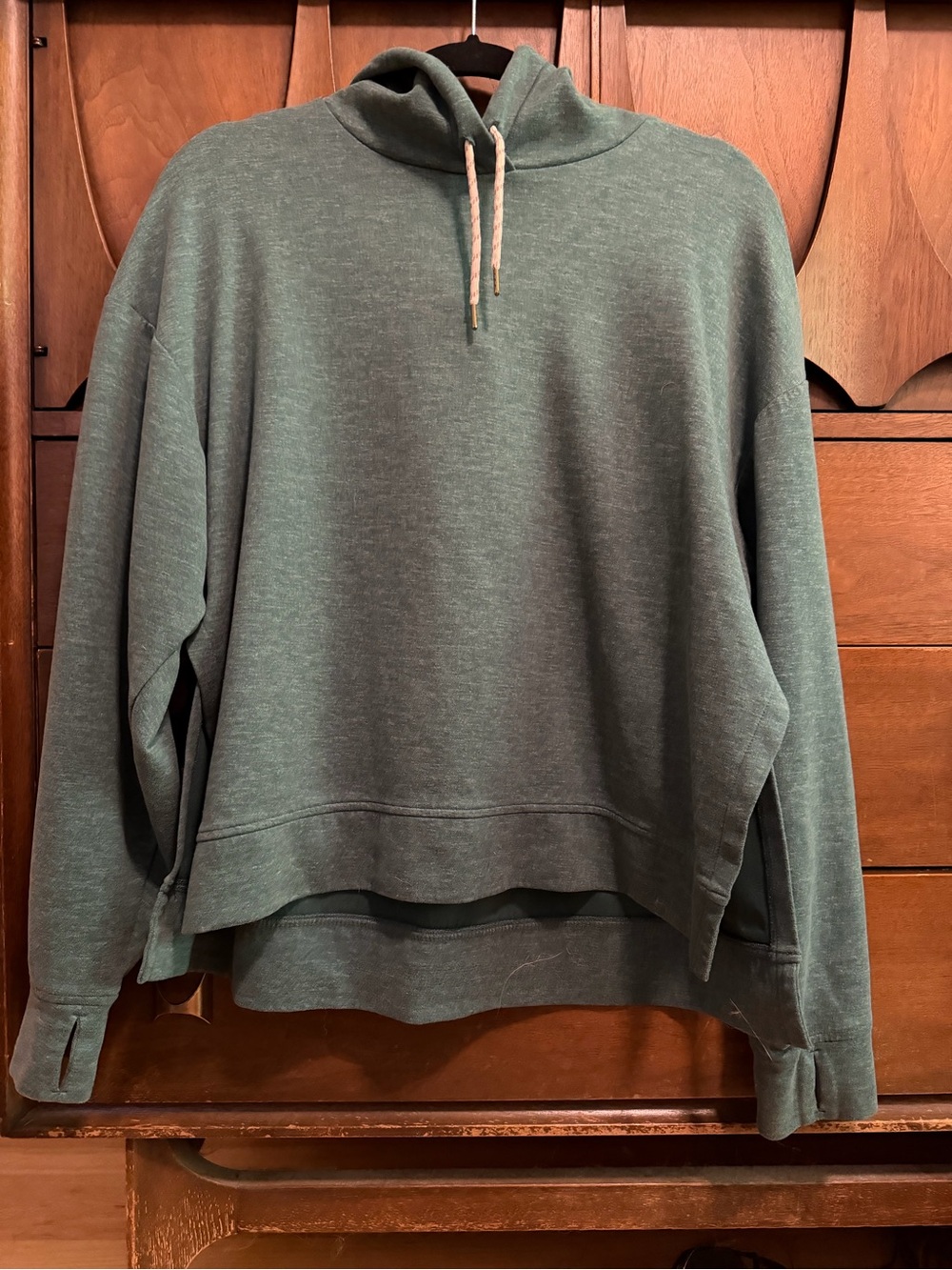 Avalanche womens Olive Cropped Hoodie